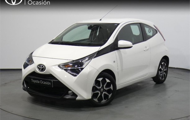 TOYOTA Aygo 1.0 70 x-play