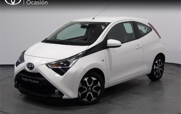 TOYOTA Aygo 1.0 70 x-play