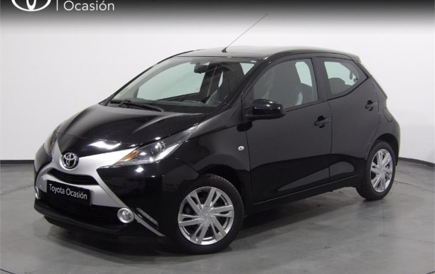 TOYOTA Aygo 1.0 70 x-play