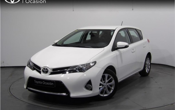TOYOTA Auris 130 Active